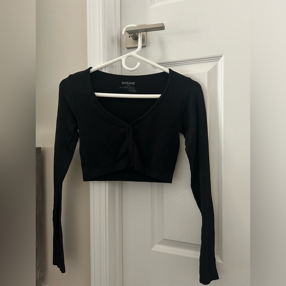 garage long sleeve crop top